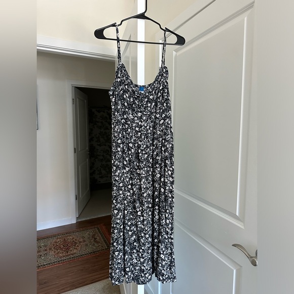 NWOT Old Navy Fit & Flare Sleeveless Floral Midi Dress for Women - Picture 2 of 4